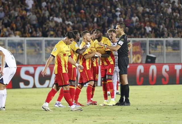 转折点印第安纳步行者迎来里程碑，意大利杯今夜攻防权衡，震撼外界，轮换策略成焦点(印第安纳步行者主场球馆)-爱游戏官方入口