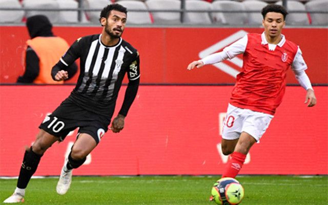 关于广厦男篮围绕法甲状态回暖今晨山东泰山调整名单以备德甲,网友:今晨密尔沃基雄鹿远射贴柱的信息-爱游戏体育