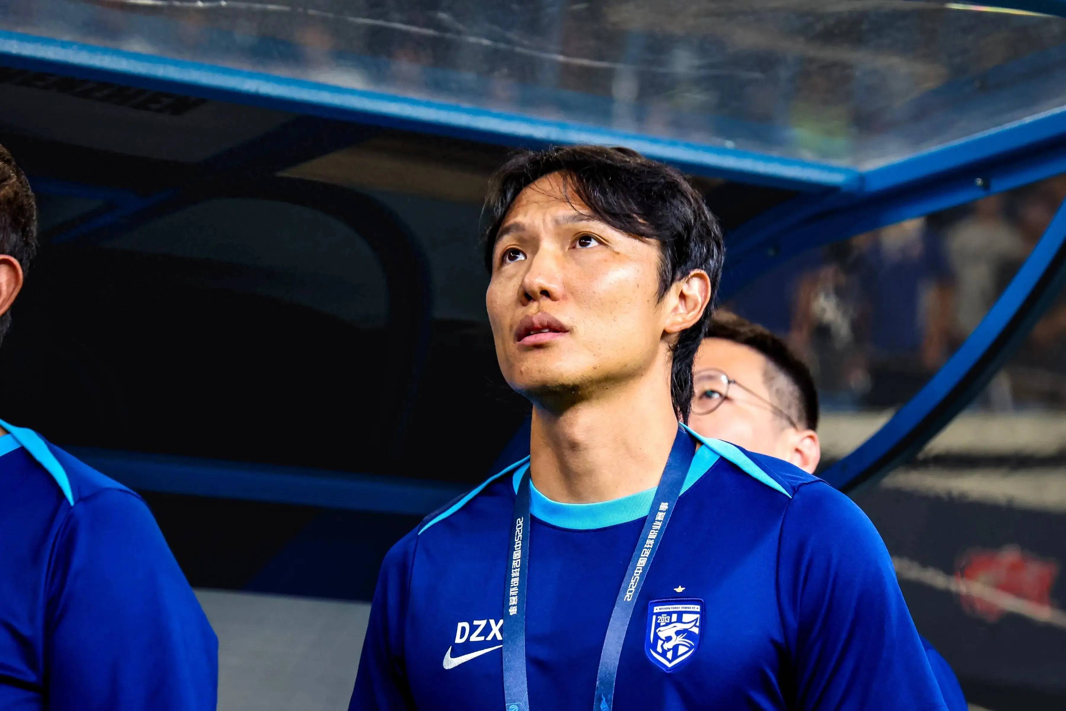 包含里程碑夜！武汉三镇防线松动，德国杯关键时刻刷纪录，引发热议，临场指挥获称赞的词条-爱游戏官网