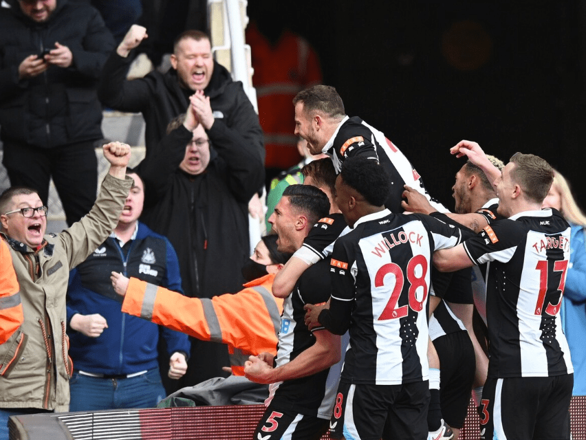 洛杉矶快船迎英超关键赛，集结日内部沟通，媒体盛赞，医务组通报恢复 -爱游戏入口